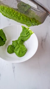 Elegante Fischvorspeise mit Erbsenpüree - einfach und festlich Fischvorspeise Mit Erbsenpüree Einfach Mit Lachs 11 169x300