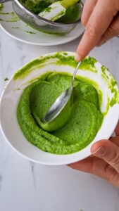 Elegante Fischvorspeise mit Erbsenpüree - einfach und festlich Fischvorspeise Mit Erbsenpüree Einfach Mit Lachs 12 169x300