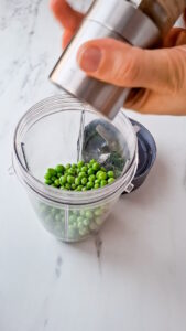 Elegante Fischvorspeise mit Erbsenpüree - einfach und festlich Fischvorspeise Mit Erbsenpüree Einfach Mit Lachs 8 169x300