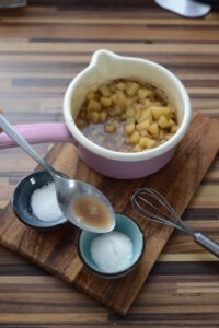 Petits-Fours auf Pumpernickel mit Leberwurst und Apfel Leberwurst Apfel Petit Fours Auf Pumpernickel 9 200x300