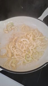 Maronen-Pfanne mit Speck - aromatische Herbstbeilage mit Esskastanien Maronen Pfanne Mit Speck Salzig Rezept Esskastanien 3 169x300