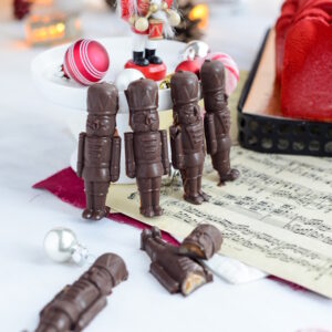 Nussknacker-Pralinen mit Marzipan und Nougat