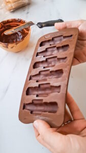 Nussknacker-Pralinen mit Marzipan und Nougat Nussknacker-Pralinen mit Marzipan und Nougat Nussknacker Pralinen Mit Marzipan Und Nougat Selber Machen 3 169x300