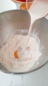 Pandoro: Italienische Weihnachtsbrioche ganz einfach Pandoro Rezept Einfach Backen 3 169x300