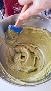 Pistazien-Spritzgebäck mit Himbeer-Schokolade – edles Weihnachtsgebäck Pistazien Spritzgebäck Mit Himbeer Schokolade Einfach Backen 1 169x300