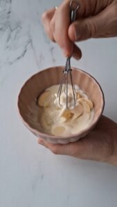 3-Schokoladen-Bûche de Noël - gefrorene Weihnachtstorte Triple Schokoladen Buche De Nöl Gefrorene Weihnachtstorte Einfach Machen 1 169x300