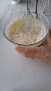 3-Schokoladen-Bûche de Noël - gefrorene Weihnachtstorte Triple Schokoladen Buche De Nöl Gefrorene Weihnachtstorte Einfach Machen 5 169x300