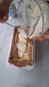 3-Schokoladen-Bûche de Noël - gefrorene Weihnachtstorte Triple Schokoladen Buche De Nöl Gefrorene Weihnachtstorte Einfach Machen 7 169x300