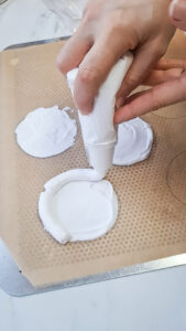 Schnelle Weihnachtsmützen-Desserts 20251122_0935101 169x300