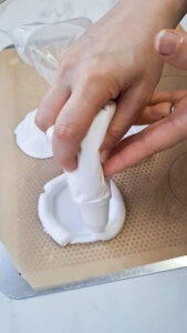 Schnelle Weihnachtsmützen-Desserts 20251122_0935102 169x300