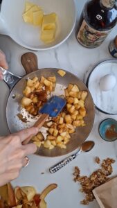 Bratapfel-Galette des Rois mit Rum und Walnüssen Bratapfel Galette Des Rois Mit Rum Und Walnüssen Rezept 9 169x300