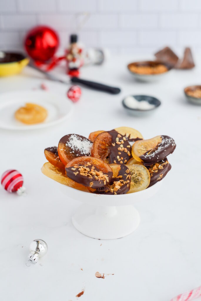 Kandierte Orangen und Zitronen Scheiben in Zartbitterschokolade – französische Orangettes und Citronettes Kandierte Orangen und Zitronen Scheiben in Zartbitterschokolade – französische Orangettes und Citronettes Orangette Kandierte Orangenscheiben In Zartbitterschokolade 684x1024