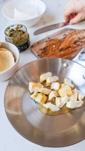 Gebratene Artischocken mit Ricotta-Creme Artischokenboden Rezept Einfach 4 169x300