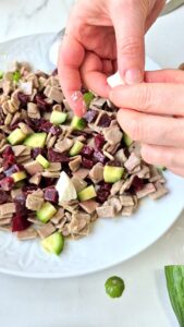 Wintersalat mit Crozets, Roter Bete & Walnüssen Crozet Salat Mit Rote Bete Und Walnuss 10 169x300