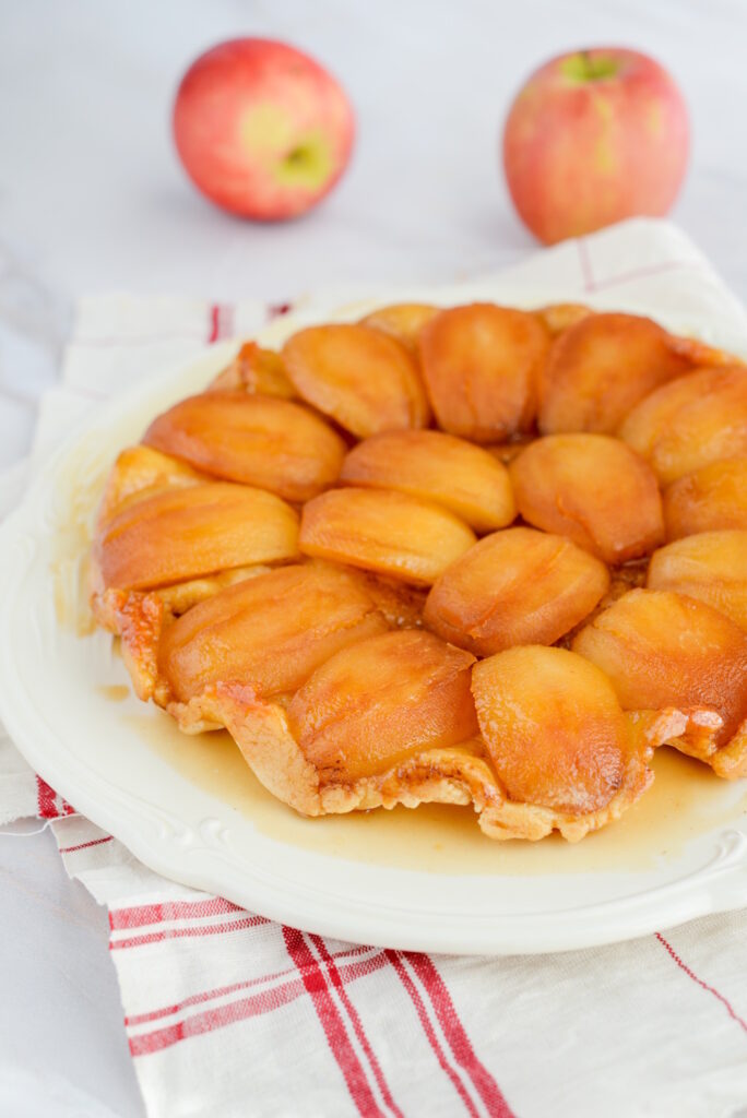 Tarte Tatin klassisch französisch – das Originalrezept Klassische Französische Apfel Tarte Tatin Ohne Salzbutter Karamell 684x1024