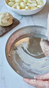 Tarte Tatin klassisch französisch – das Originalrezept Klassische Tarte Tatin Mit Apfel Frankreich Omas Rezept 8 169x300