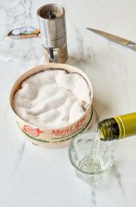 Vacherin Mont d'Or aus dem Ofen Mont D Or Käse Aus Den Backofen Fondü 1 197x300