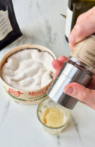 Vacherin Mont d'Or aus dem Ofen Mont D Or Käse Aus Den Backofen Fondü 3 194x300