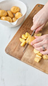 Vacherin Mont d'Or aus dem Ofen Mont D Or Käse Fondü Beilage 2 169x300