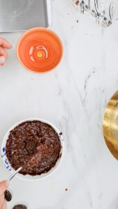 Schokotorte ohne Backen – schnell gemacht Schokotorte Rezept Einfach Ohne Backen 9 169x300