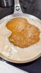 Tarte Tatin klassisch französisch – das Originalrezept Wie Bekomme Ich Mein Karamell Pfanne Sauber 2 169x300