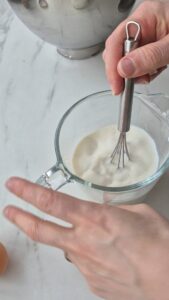 Blumen-Brioche – das Rezept mit dem Wow-Effekt Blumen Brioche Ostern Blumenmuster 1 169x300