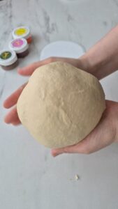 Blumen-Brioche – das Rezept mit dem Wow-Effekt Blumen-Brioche – das Rezept mit dem Wow-Effekt Blumen Brioche Ostern Blumenmuster Beste Brioche Rezept 169x300