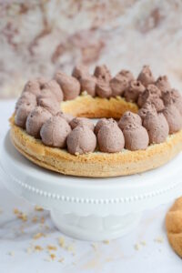 Fluffige Biskuit-Torte mit Schokocreme, wie eine Wolke Fluffige Biskuit Torte Mit Mousse Au Chocolat 6 200x300