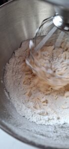 Fluffige Biskuit-Torte mit Schokocreme, wie eine Wolke Fluffige Biskuit Torte Mit Mousse Au Chocolat Wie Eine Wolke 5 139x300