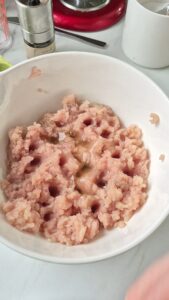 Hähnchenschinken selber machen – einfaches Rezept Hähnchenschinken Selber Machen 3 169x300