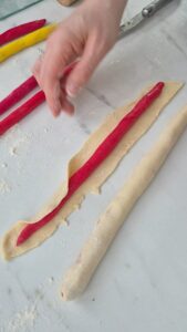 Blumen-Brioche – das Rezept mit dem Wow-Effekt Hefeteig Blumenmuster Ostern Brunch 5 169x300