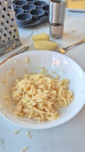 Knusprige Kartoffel-Parmesan-Schälchen (essbare Körbchen für Vorspeisen & Aperitif) Knusprige Kartoffel Parmesan Schälchen Körbchen Glutenfrei 6 169x300