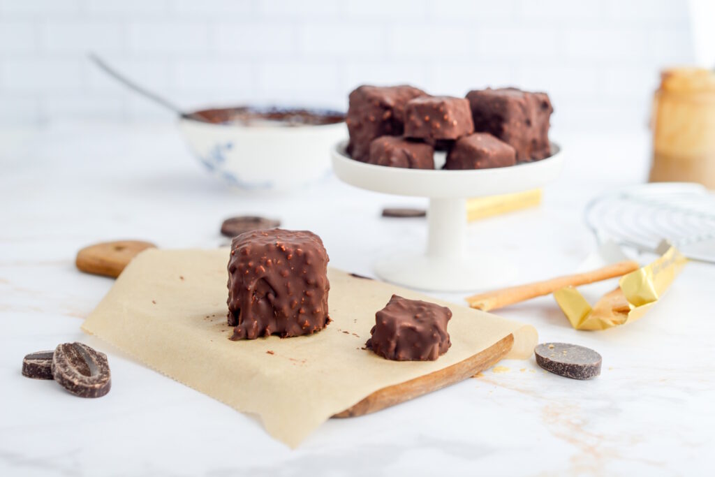 Knusprige Pralinen „Rocher" mit Nussnougat – selbermachen Knusprige Pralinen „Rocher" mit Nussnougat – selbermachen Knusprige Pralinen Rocher Mit Nussnougat Selbermachen 1 1024x683