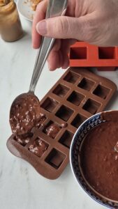 Knusprige Pralinen „Rocher" mit Nussnougat – selbermachen Knusprige Pralinen Rocher Nussnougat Selbermachen 10 169x300