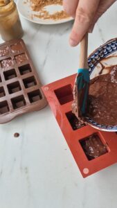 Knusprige Pralinen „Rocher" mit Nussnougat – selbermachen Knusprige Pralinen Rocher Nussnougat Selbermachen 12 169x300