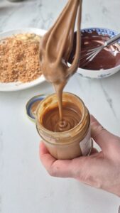 Knusprige Pralinen „Rocher" mit Nussnougat – selbermachen Knusprige Pralinen Rocher Nussnougat Selbermachen 3 169x300