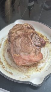 Lammkeule aus dem Ofen – butterzart bei Niedrigtemperatur Lammkeule Backofen Niedrigtemperatur 4 169x300