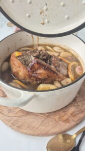 Lammkeule aus dem Ofen – butterzart bei Niedrigtemperatur Lammkeule Braten Niedrigtemperatur 10 169x300