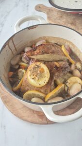 Lammkeule aus dem Ofen – butterzart bei Niedrigtemperatur Lammkeule Braten Niedrigtemperatur 8 169x300