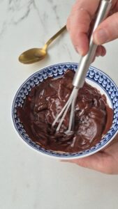 Knusprige Pralinen „Rocher" mit Nussnougat – selbermachen Nussnougat Knusprige Pralinen Selbermachen 2 169x300