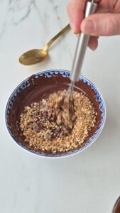 Knusprige Pralinen „Rocher" mit Nussnougat – selbermachen Nussnougat Knusprige Pralinen Selbermachen 3 169x300