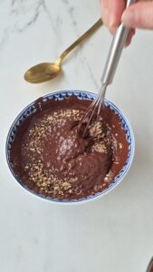 Knusprige Pralinen „Rocher" mit Nussnougat – selbermachen Knusprige Pralinen „Rocher" mit Nussnougat – selbermachen Nussnougat Knusprige Pralinen Selbermachen 4 169x300