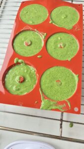 Ostervorspeise: Spinatflan mit Karottensalat im Nest Ostervorspeise: Spinatflan mit Karottensalat im Nest Oster Vorspeise Spinatflan Mit Karottensalat 6 169x300