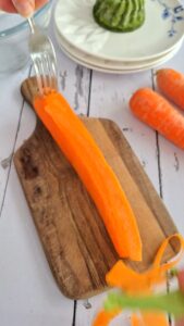 Ostervorspeise: Spinatflan mit Karottensalat im Nest Oster Vorspeise Spinatflan Mit Karottensalat 7 169x300