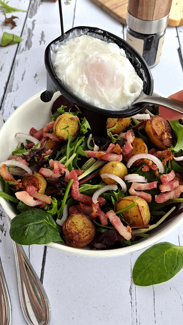 Salade Vosgienne (Vogesen Salat) – Klassisches französisches Rezept Pochierte Eier Einfach Tipps