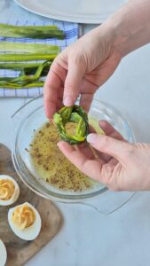 Mimosa-Eier (Oeufs Mimosa) Poree Vinaigrette Poireau Vorspeise Ostern 11 169x300