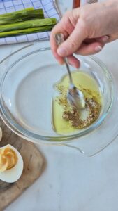 Mimosa-Eier (Oeufs Mimosa) Poree Vinaigrette Poireau Vorspeise Ostern 4 169x300