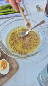 Mimosa-Eier (Oeufs Mimosa) Poree Vinaigrette Poireau Vorspeise Ostern 7 169x300