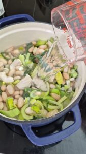 Ragout mit weißen Bohnen, Lauch und Hähnchen in Weißwein Bowl Weissen Bohnen Lauch Hähnchen Weisswein 3 169x300