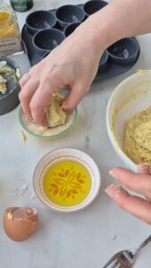 Knusprige Fischbällchen auf bretonische Art (Accras mit Kabeljau) Fischbällchen Accras Kabeljau Air Fryer 5 169x300